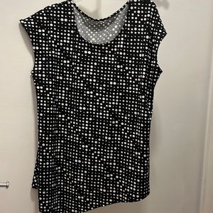 T-shirt size L,